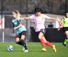 沙特电竞杯2025赛程-中国女足模拟海地热身赛：吴澄舒2球 战平哥伦比亚