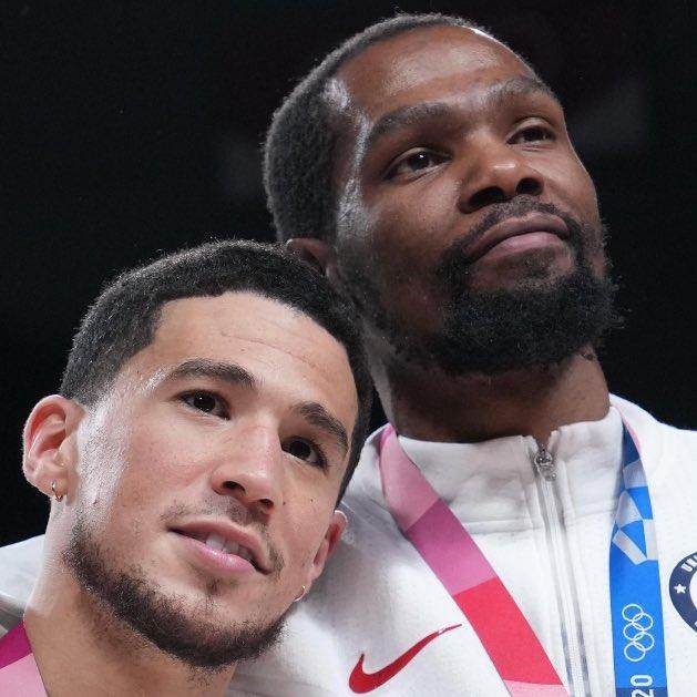 1676077623401053868.jpg FogQ1ZNacAIVxqA.jpg