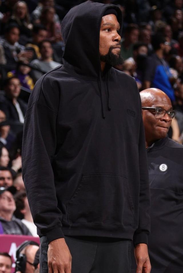 1676077638023048573.jpg FodIUxIWcAE_FhC.jpg